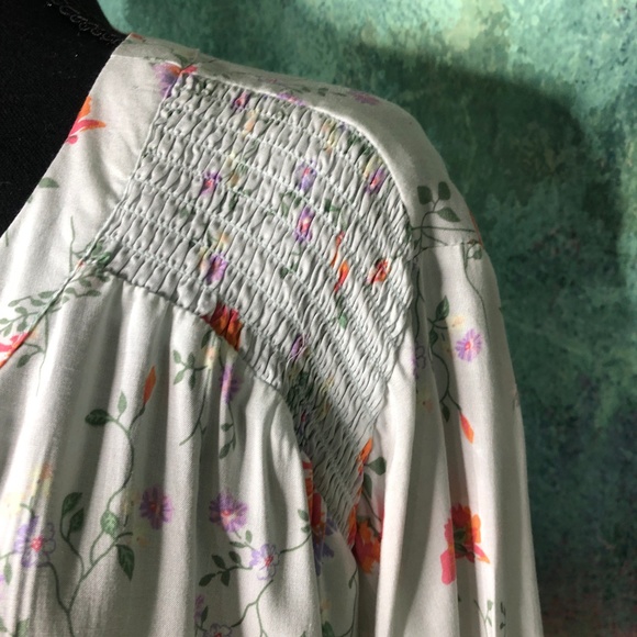 ๐ Floral Spring / Summer Plus Size Pull On 3/4 Sleeves Blouse - Picture 5 of 13